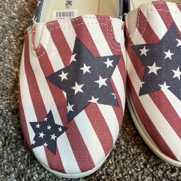 Air Walk Stars & Stripes Patriotic Red White & Blue Slip On Canvas Shoes Sz 8.5 - Picture 10 of 10